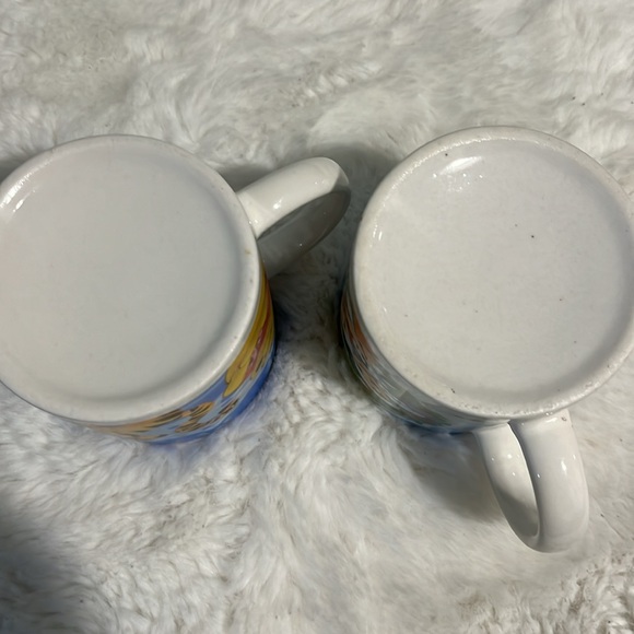 Vintage Disney Christmas mugs - Picture 4 of 4